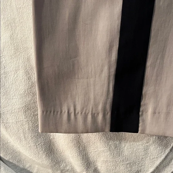 Zara Women's Beige Pants with Black Side Stripe - Picture 5 of 11